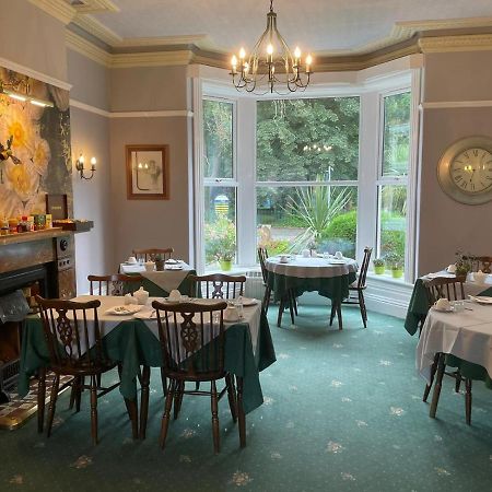 بيوري Rostrevor Hotel - Guest House المظهر الخارجي الصورة
