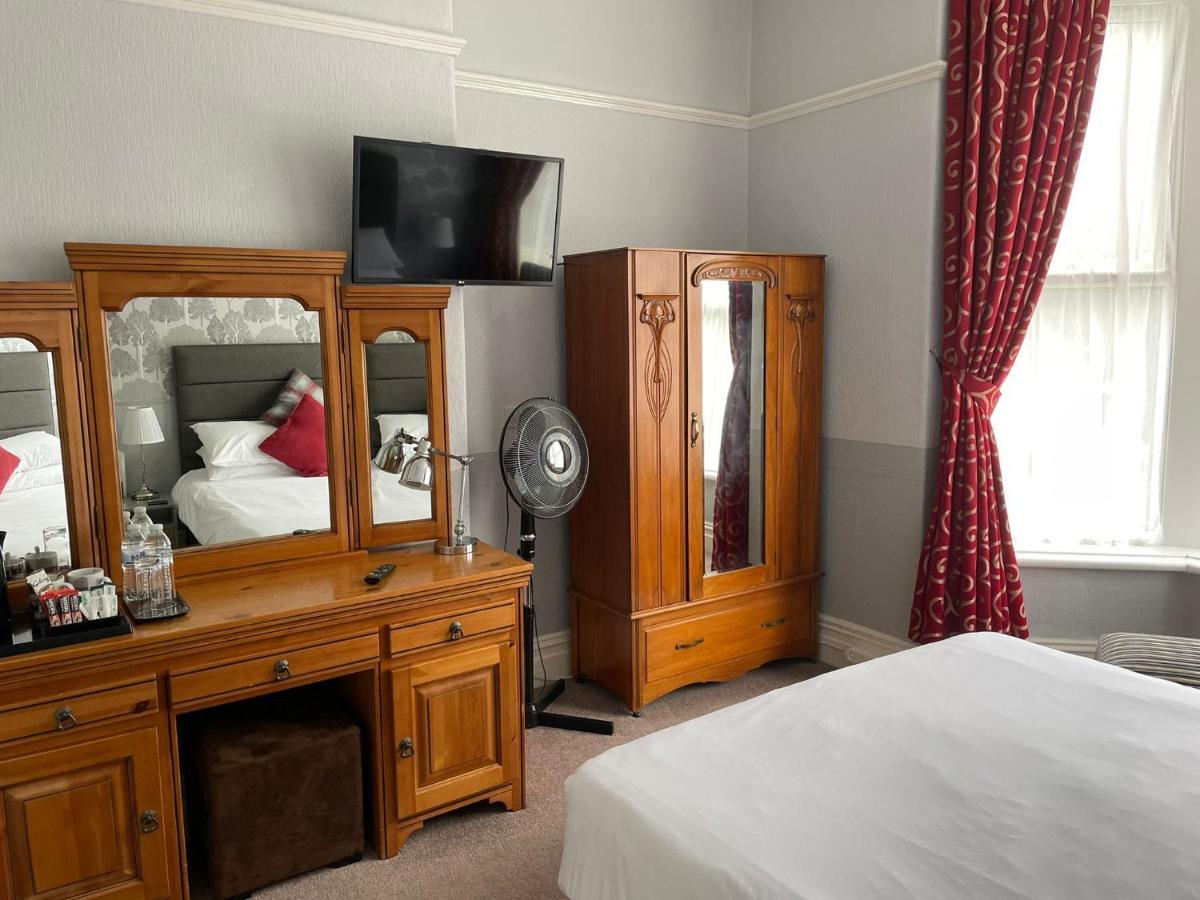 بيوري Rostrevor Hotel - Guest House المظهر الخارجي الصورة